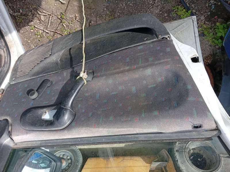 opel corsa b (s93) del año 1997