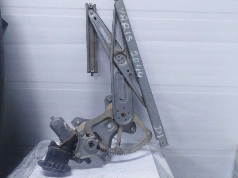 Recambio de elevalunas delantero izquierdo para toyota yaris 1.4 turbodiesel cat   |   0.08 - ... | 2008 | 90 cv / 66 kw referen