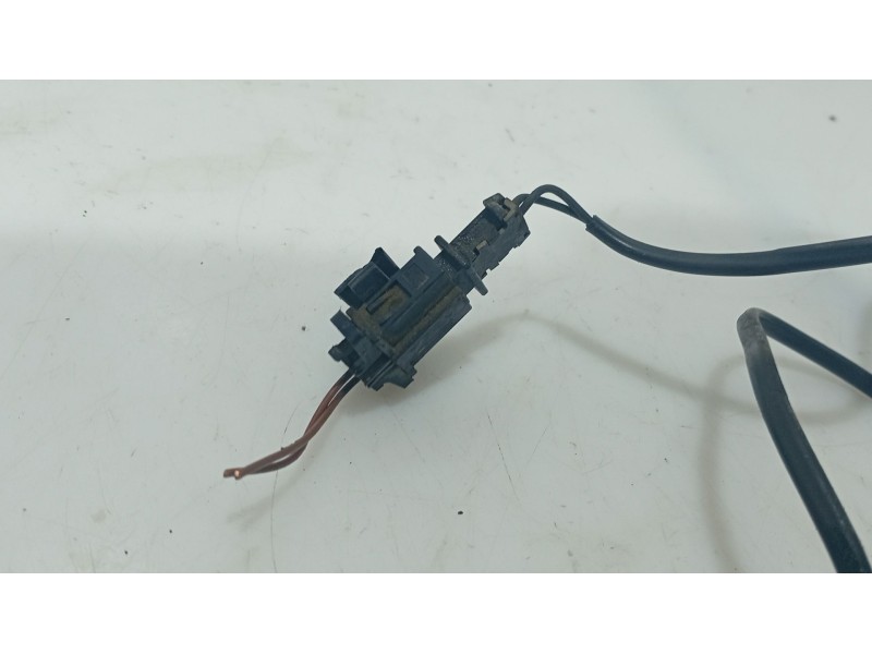 Recambio de anclaje cinturon delantero izquierdo para skoda superb i (3u4) 2.0 tdi referencia OEM IAM   