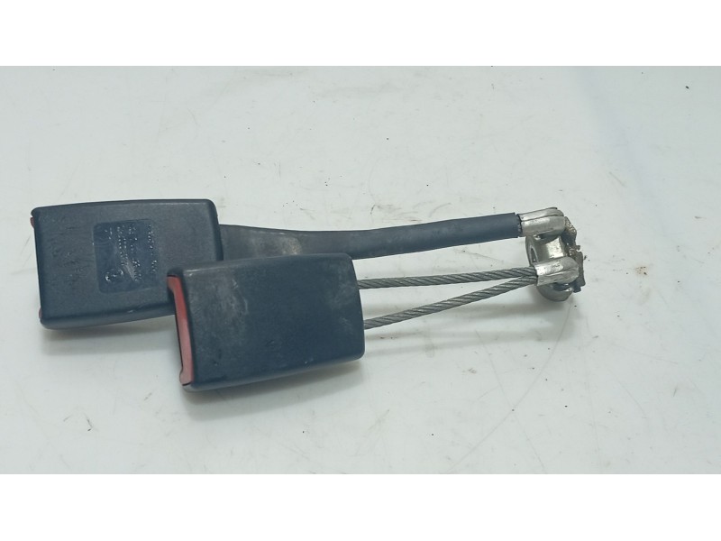 Recambio de anclaje cinturon trasero izquierdo para skoda superb i (3u4) 2.0 tdi referencia OEM IAM   