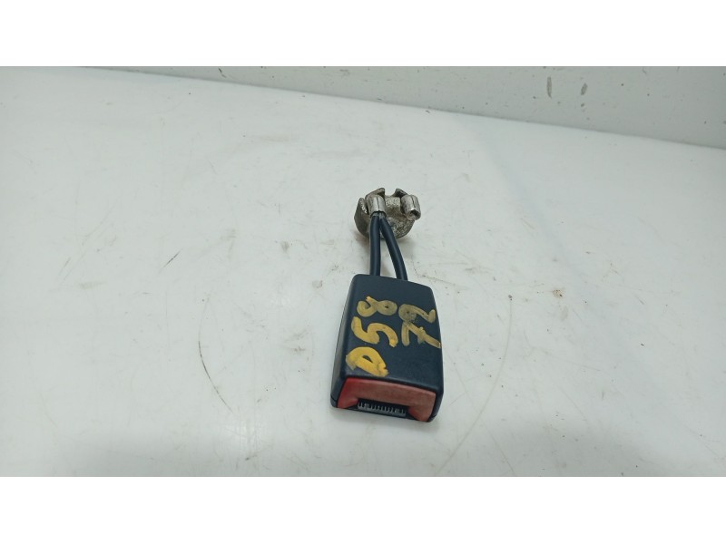 Recambio de anclaje cinturon trasero derecho para skoda superb i (3u4) 2.0 tdi referencia OEM IAM   