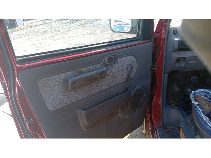 nissan serena (c23) del año 1996