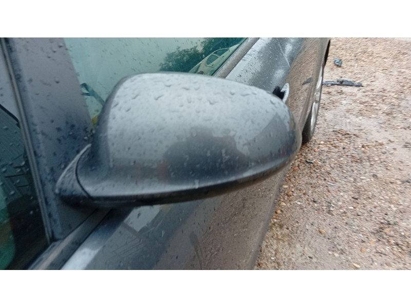 opel astra j (p10) del año 2010