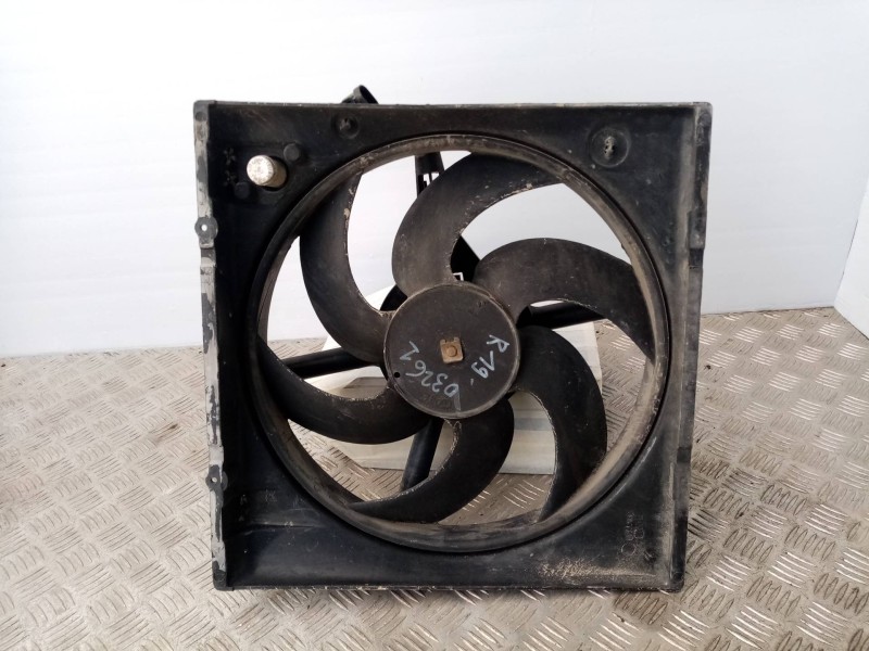 Recambio de electroventilador para renault 19 (b/c/l53) r 19 b53    |   ... | 0 | 57,5 kw 77cv referencia OEM IAM  7700784652  Recambio de electroventilador para renault 19 (b/c/l53) r 19 b53    |   ... | 0 | 57,5 kw 77cv referencia OEM IAM  7700784652