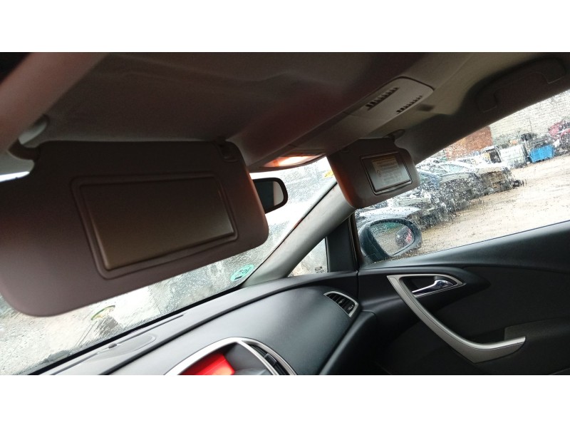 opel astra j (p10) del año 2010