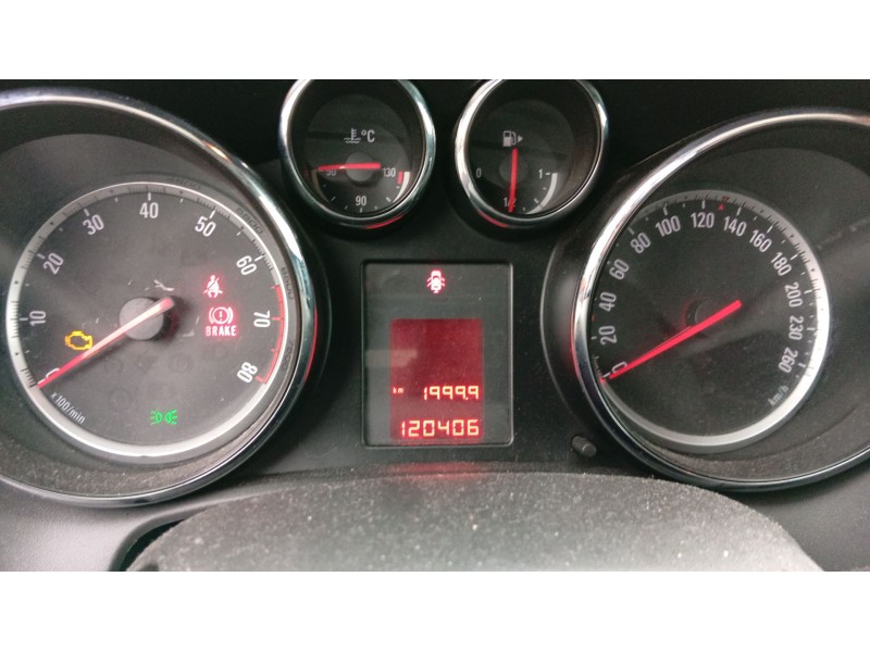 opel astra j (p10) del año 2010