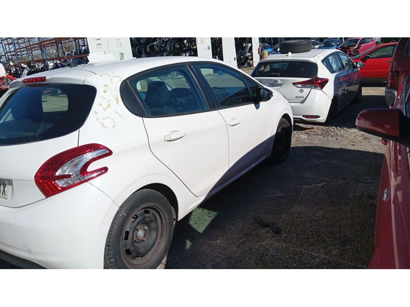 peugeot 208 i (ca_, cc_) del año 2014