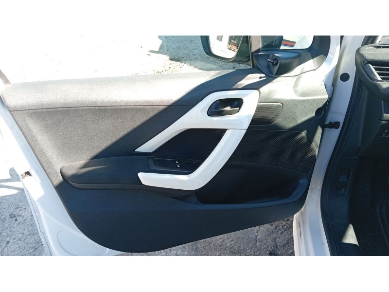 peugeot 208 i (ca_, cc_) del año 2014