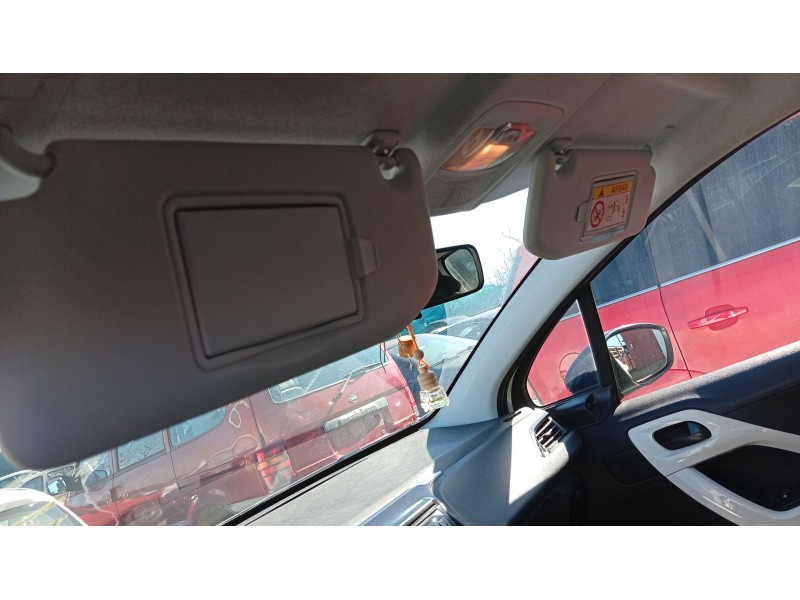 peugeot 208 i (ca_, cc_) del año 2014