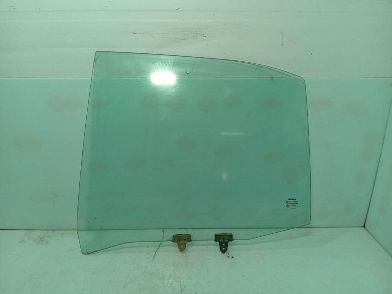 Recambio de luna trasera izquierda para nissan primera hatchback (p11) 1.6 16v referencia OEM IAM 82301AV600  