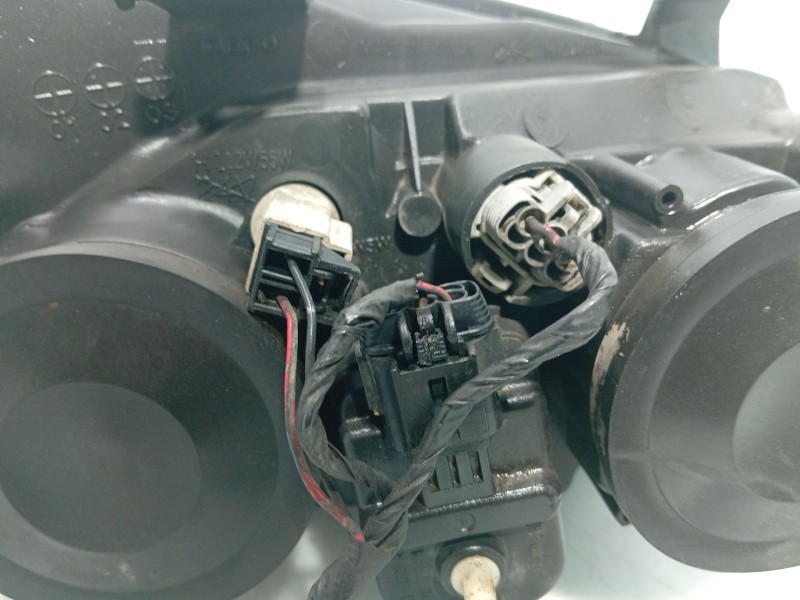 Recambio de faro izquierdo para nissan primera hatchback (p11) 1.6 16v referencia OEM IAM 26060AU80B  