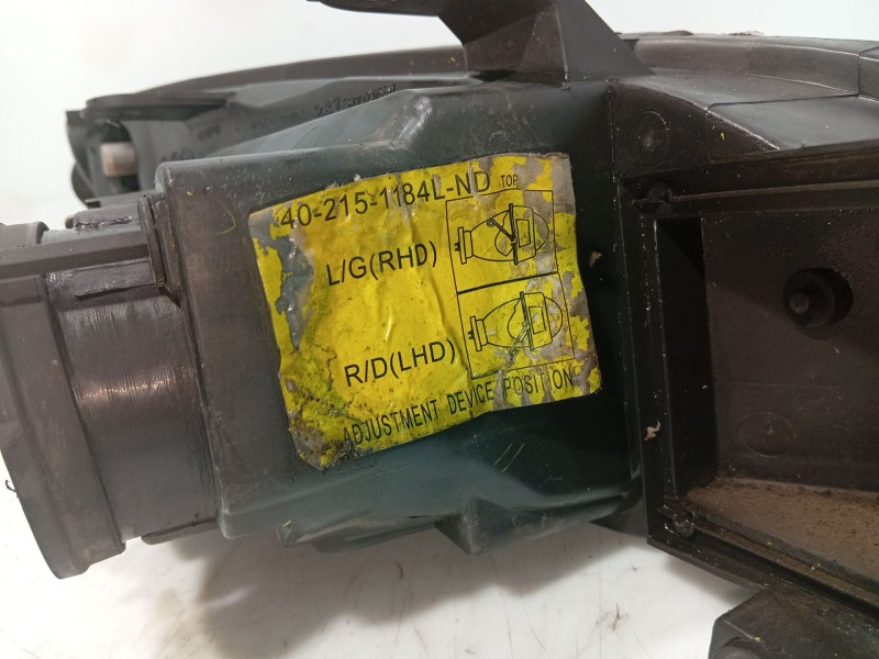 Recambio de faro izquierdo para nissan primera hatchback (p11) 1.6 16v referencia OEM IAM 26060AU80B  