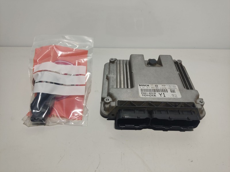 Recambio de centralita motor uce para toyota auris referencia OEM IAM 89661-02Y10 8966102Y10 0281017097