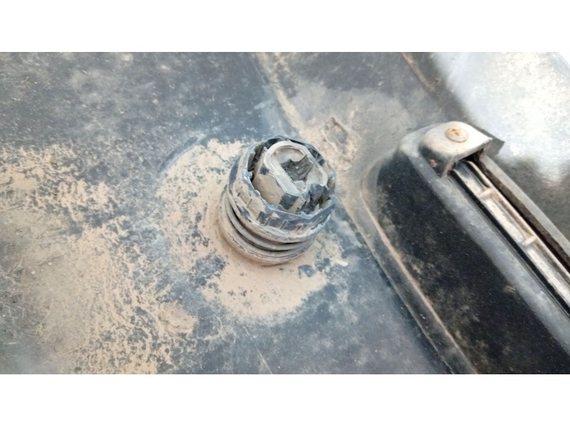 Recambio de paragolpes trasero para ssangyong rodius i 2.7 xdi referencia OEM IAM 7881A21000X  