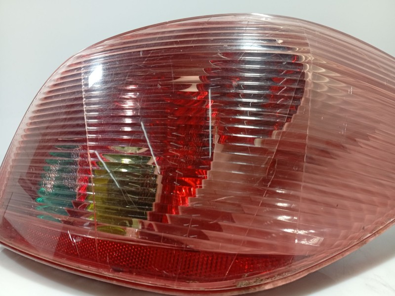 Recambio de piloto trasero derecho para peugeot 307 (3a/c) 1.6 16v referencia OEM IAM 6351P3  