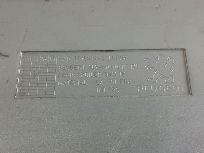 Recambio de aleron trasero para peugeot 307 (3a/c) 1.6 16v referencia OEM IAM   