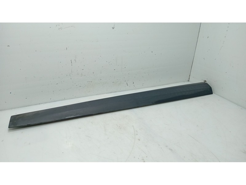 Recambio de moldura para renault megane iii hatchback (bz0/1_, b3_) 1.5 dci referencia OEM IAM   