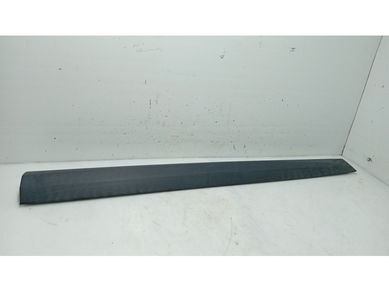 Recambio de moldura para renault megane iii hatchback (bz0/1_, b3_) 1.5 dci referencia OEM IAM   
