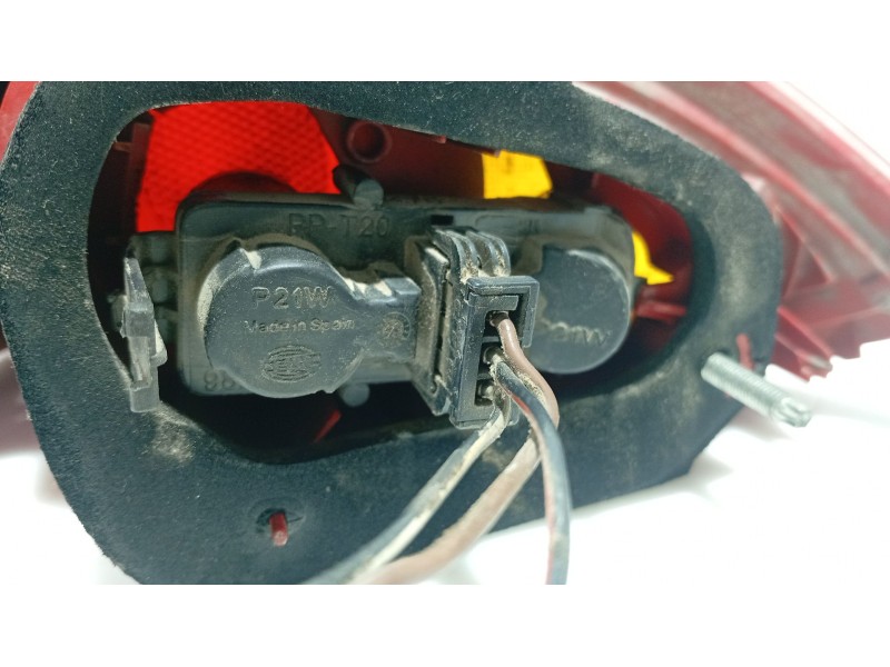 Recambio de piloto trasero izquierdo para seat leon (1p1) 2.0 tdi 16v referencia OEM IAM 1P0945111C  