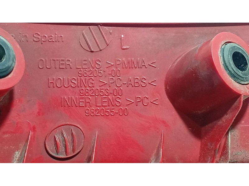 Recambio de piloto trasero izquierdo para seat leon (1p1) 2.0 tdi 16v referencia OEM IAM 1P0945111C  