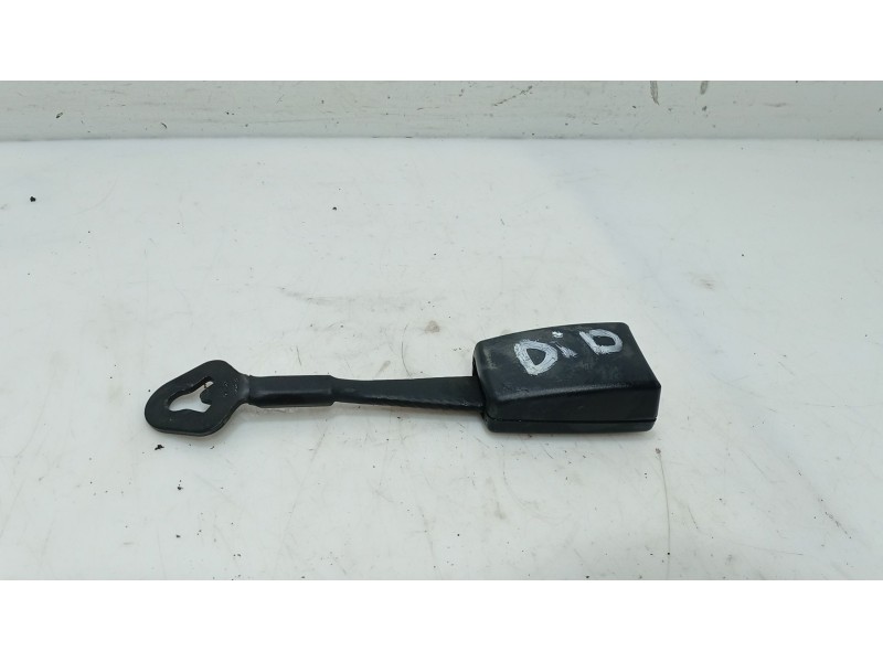 Recambio de anclaje cinturon delantero derecho para audi a4 b6 (8e2) 1.9 tdi referencia OEM IAM   