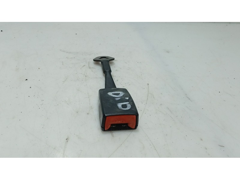 Recambio de anclaje cinturon delantero derecho para audi a4 b6 (8e2) 1.9 tdi referencia OEM IAM   