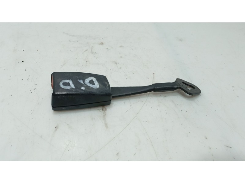 Recambio de anclaje cinturon delantero derecho para audi a4 b6 (8e2) 1.9 tdi referencia OEM IAM   