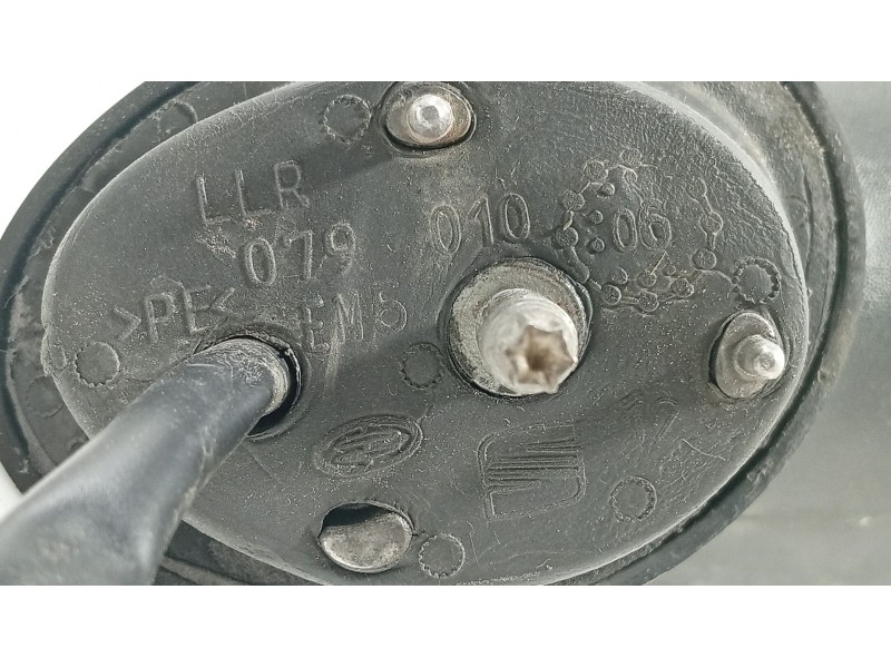 Recambio de retrovisor derecho para seat leon (1p1) 2.0 tdi 16v referencia OEM IAM   