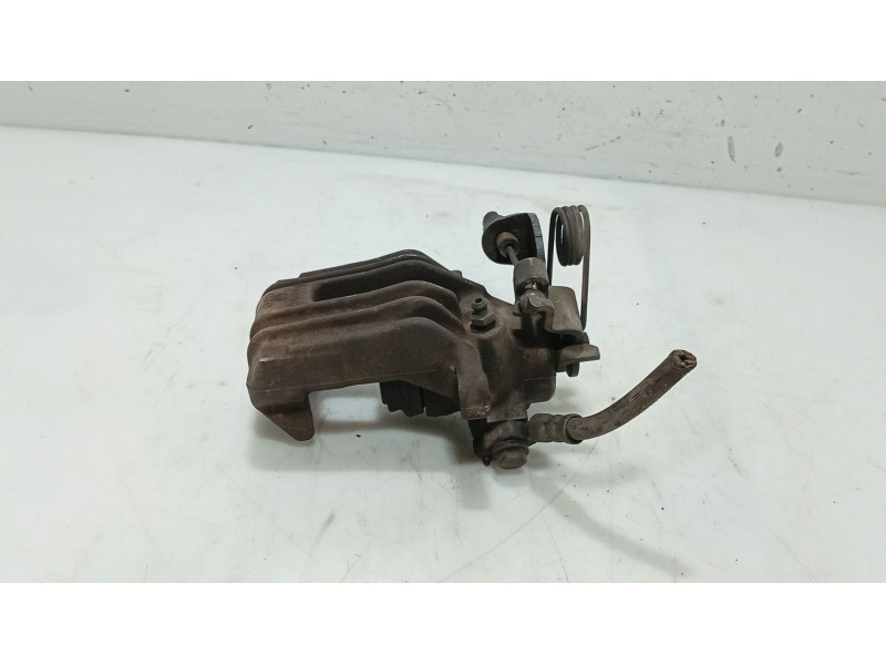Recambio de pinza freno trasera derecha para audi a4 b6 (8e2) 1.9 tdi referencia OEM IAM 8D0698671 / 8E0615424G  