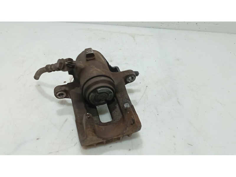 Recambio de pinza freno trasera derecha para audi a4 b6 (8e2) 1.9 tdi referencia OEM IAM 8D0698671 / 8E0615424G  