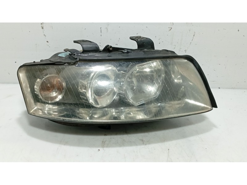 Recambio de faro derecho para audi a4 b6 (8e2) 1.9 tdi referencia OEM IAM 8E0941030C  