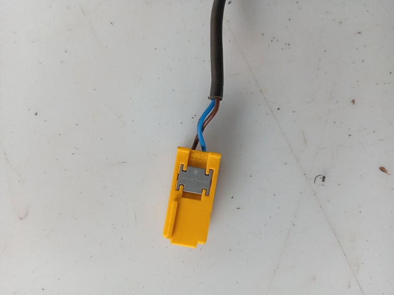 Recambio de asiento delantero izquierdo para opel tigra twintop (x04) 1.4 (r97) referencia OEM IAM 7260729  