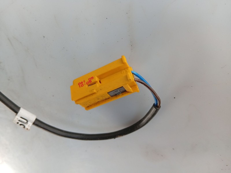 Recambio de asiento delantero derecho para opel tigra twintop (x04) 1.4 (r97) referencia OEM IAM 7260734  