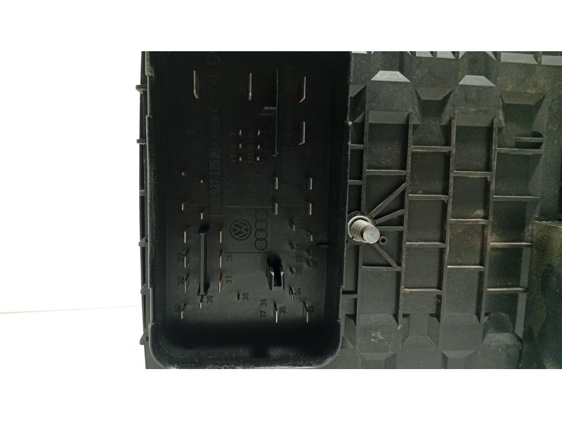 Recambio de caja reles / fusibles para seat leon (1p1) 2.0 tdi 16v referencia OEM IAM 1K0937125A  