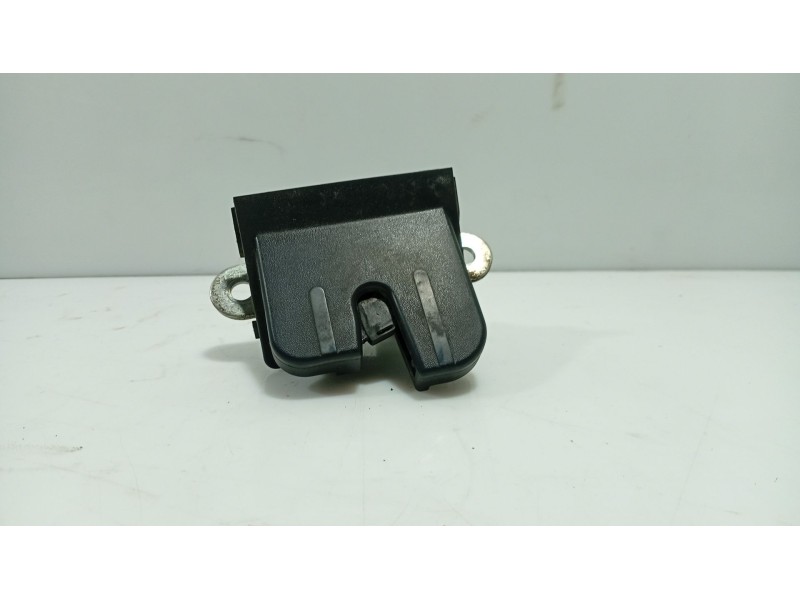 Recambio de cerradura maletero / porton para seat leon (1p1) 2.0 tdi 16v referencia OEM IAM 1P0827505E9B9  