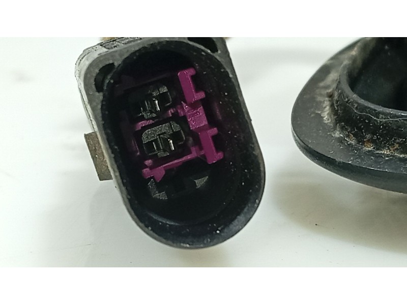 Recambio de maneta interior delantera derecha para seat leon (1p1) 2.0 tdi 16v referencia OEM IAM 5P0837114B1UQ / 3B0837207GGRU 