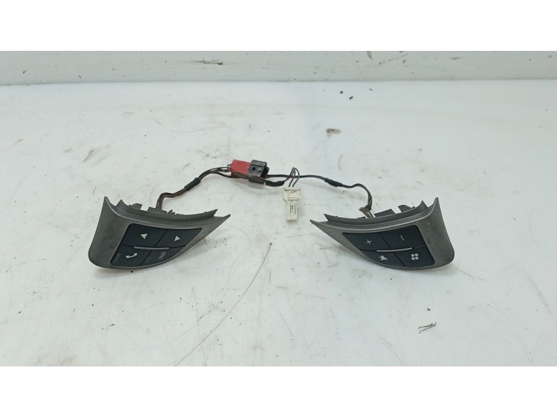 Recambio de mando volante para fiat bravo ii (198_) 1.9 d multijet (198axb1a) referencia OEM IAM   