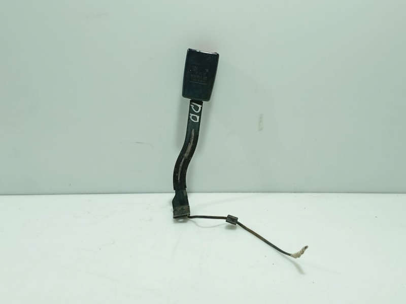 Recambio de anclaje cinturon delantero derecho para seat leon (1p1) 2.0 tdi 16v referencia OEM IAM   