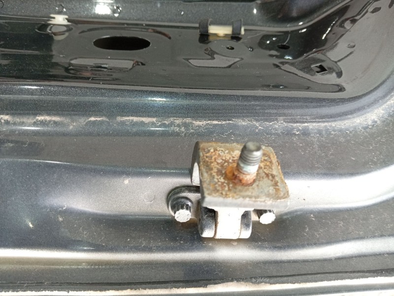 Recambio de porton trasero para seat toledo iii (5p2) 1.6 referencia OEM IAM 5P5827024  