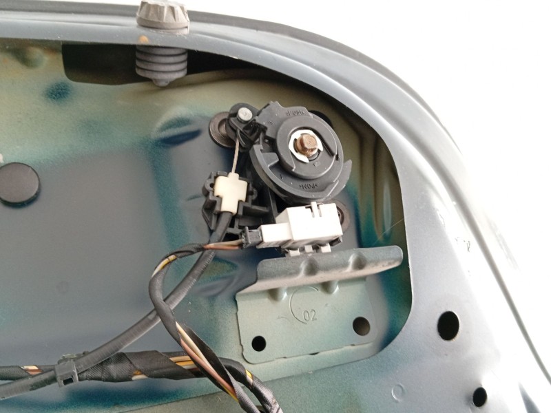 Recambio de porton trasero para bmw 5 (e60) 525 d referencia OEM IAM 41627122441  