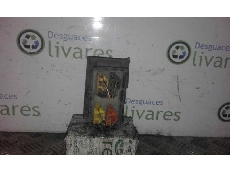 Recambio de mando elevalunas delantero izquierdo para audi a4 berlina  (b5)    |   0.99 - 0.00 | 1999 - 2000 referencia OEM IAM 