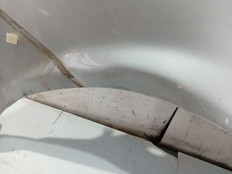 Recambio de aleta delantera derecha para kia carnival ii (gq) 2.9 crdi referencia OEM IAM 0K52Y52111  