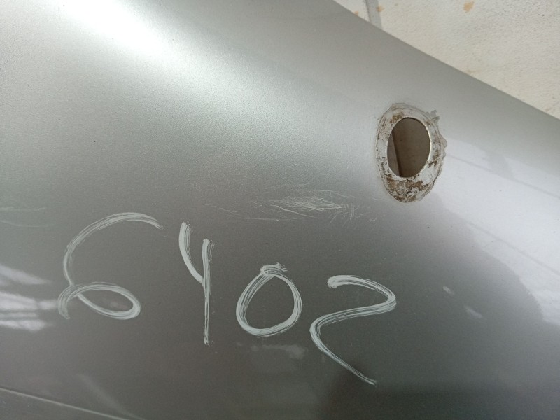 Recambio de aleta delantera derecha para kia carnival ii (gq) 2.9 crdi referencia OEM IAM 0K52Y52111  