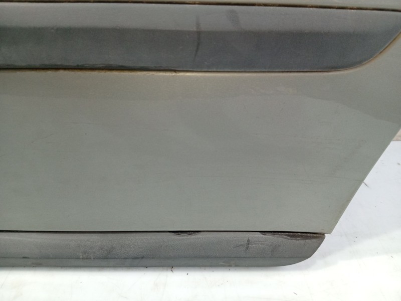 Recambio de puerta trasera izquierda para volvo s40 berlina referencia OEM IAM 31335461  