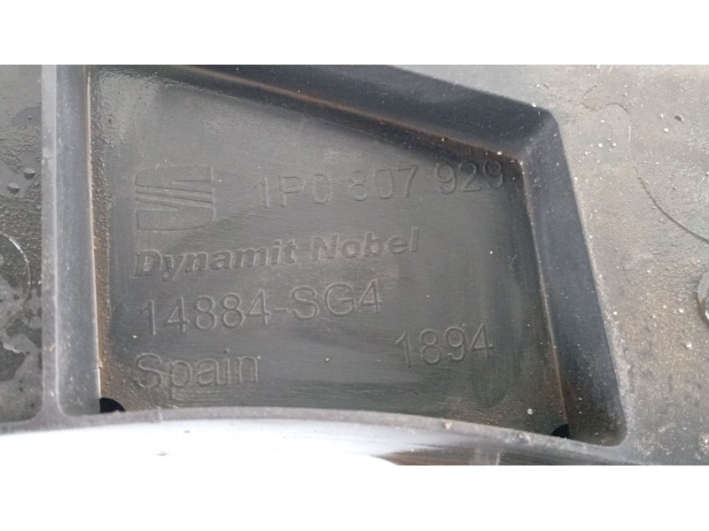 Recambio de moldura para seat leon (1p1) 2.0 tdi 16v referencia OEM IAM   
