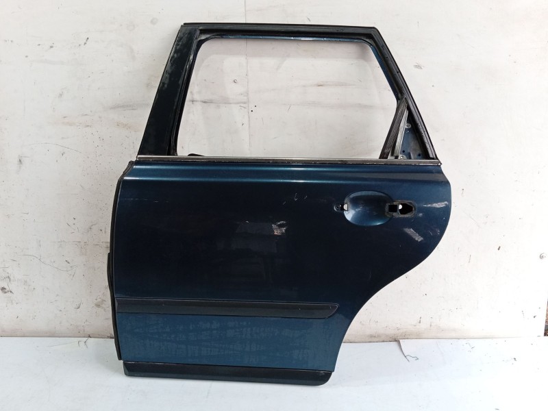 Recambio de puerta trasera izquierda para volvo v50 (545) 2.0 d referencia OEM IAM 31335469  