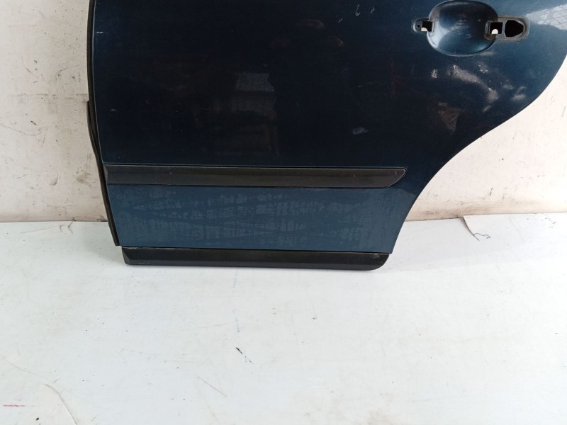 Recambio de puerta trasera izquierda para volvo v50 (545) 2.0 d referencia OEM IAM 31335469  