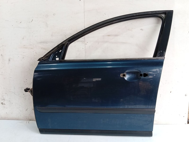 Recambio de puerta delantera izquierda para volvo v50 (545) 2.0 d referencia OEM IAM 31335440  