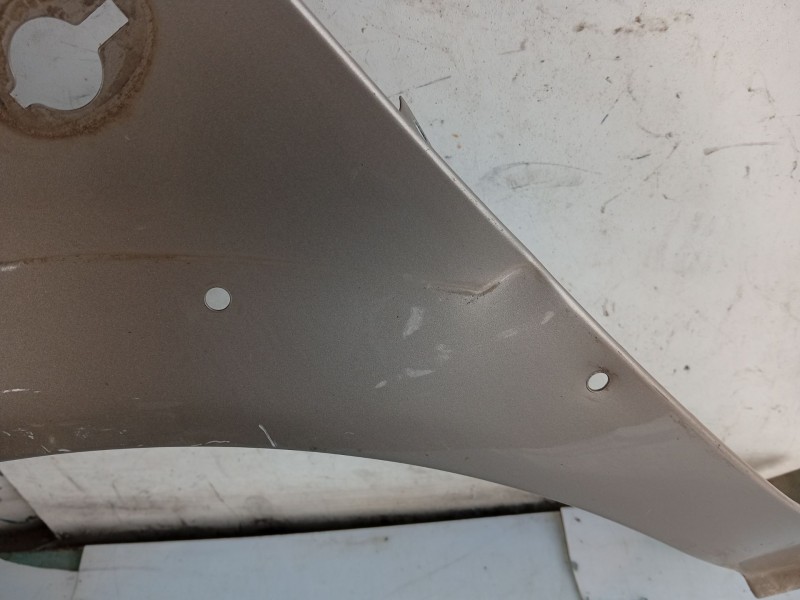 Recambio de aleta delantera izquierda para kia carnival ii (gq) 2.9 crdi referencia OEM IAM 0K52Y52211  