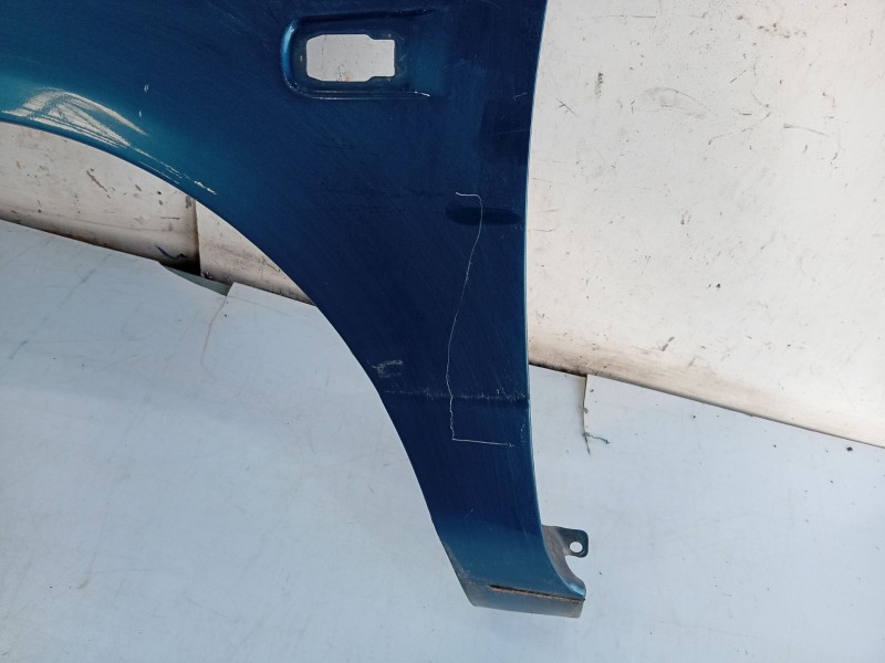 Recambio de aleta delantera izquierda para nissan primera hatchback (p11) 2.0 td referencia OEM IAM 631012J030  